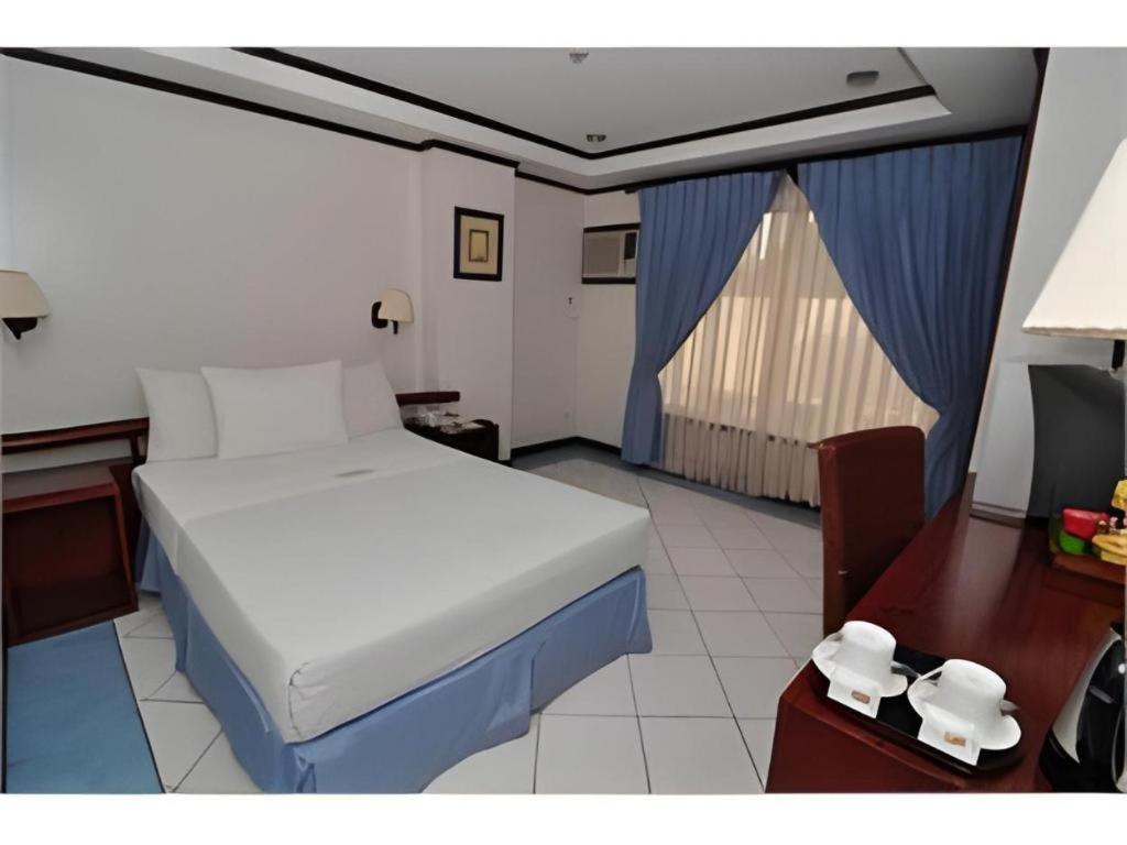 Soledad Suites Panglao Exterior photo