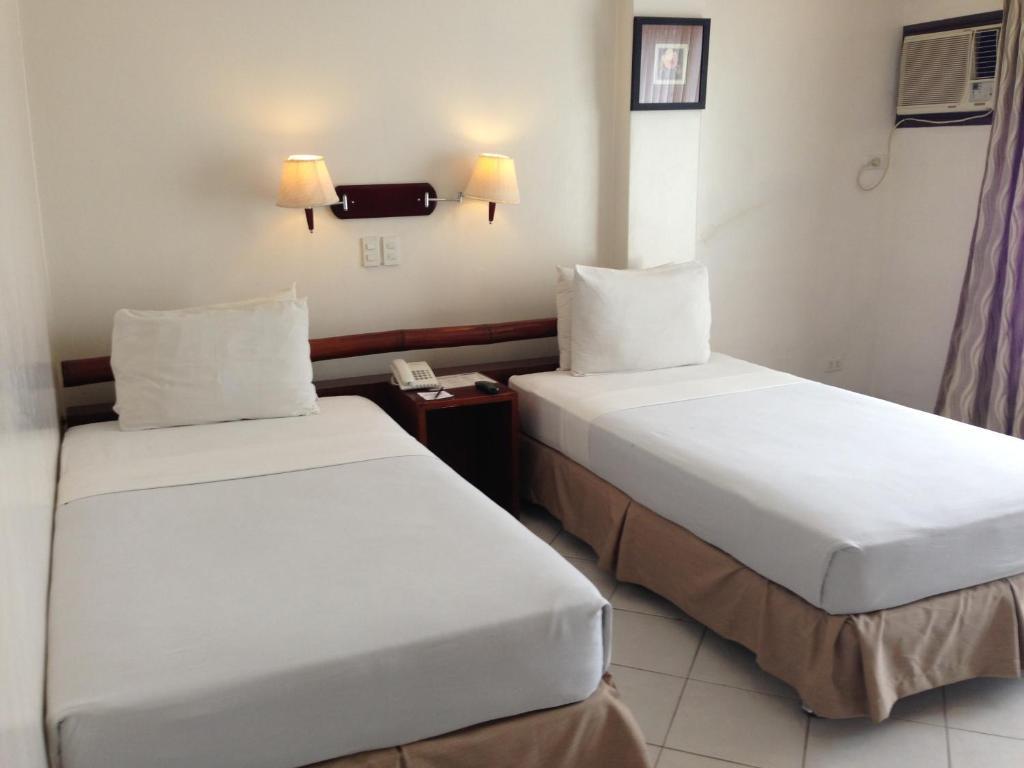 Soledad Suites Panglao Exterior photo
